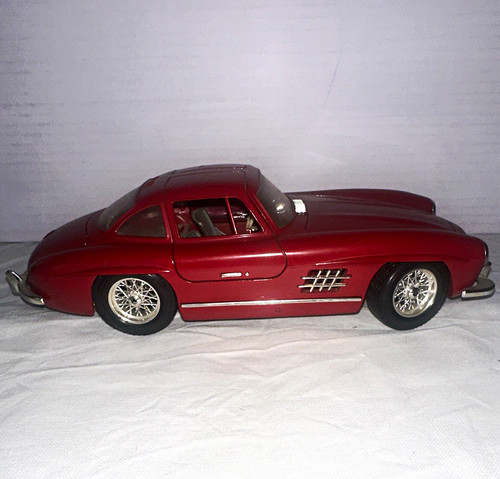 Bburago mercedes 300 - bburago, sl