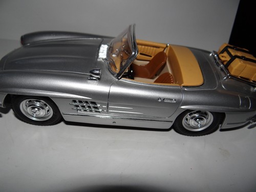 Burago mercedes benz 300 - burago,