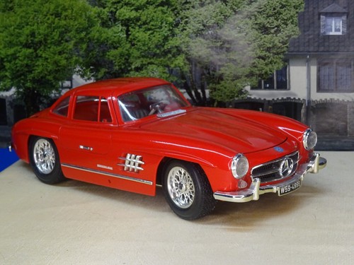 Bburago mercedes benz 300 - bburago,