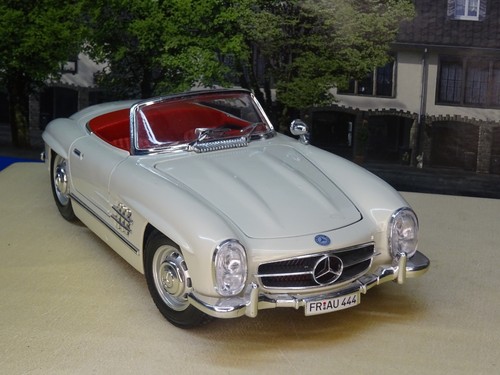 Bburago mercedes benz 300 - mercedes,