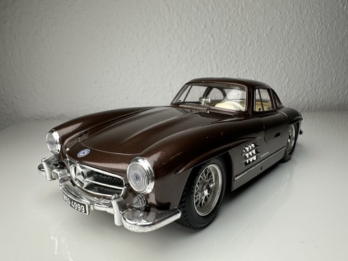 Bburago mercedes benz 300 - mercedes-benz,