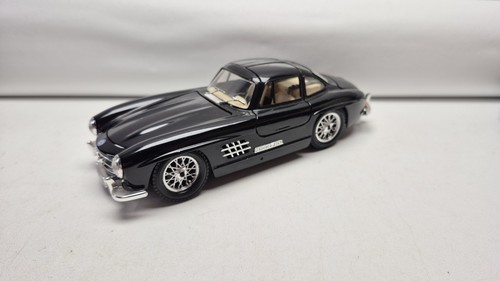 Bburago 0122 mercedes 300 - 1:24,