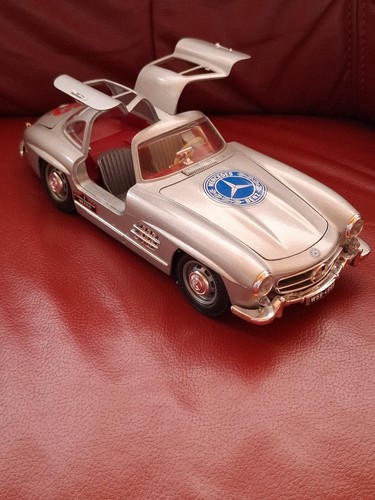 Bburago mercedes benz - 1:18,