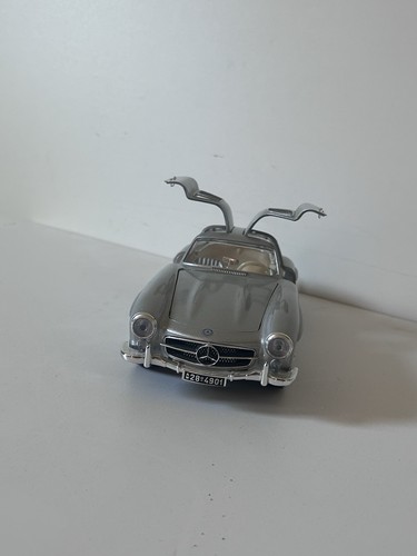 Bburago mercedes benz - mercedes-benz, 300