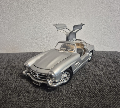 Bburago mercedes benz 300 - bburago, mercedes-benz