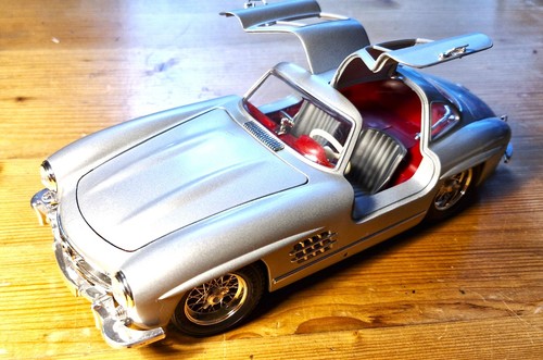 Bburago mercedes 300 - 300, sl