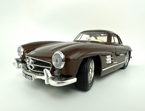 Bburago mercedes benz 300 - mercedes-benz,